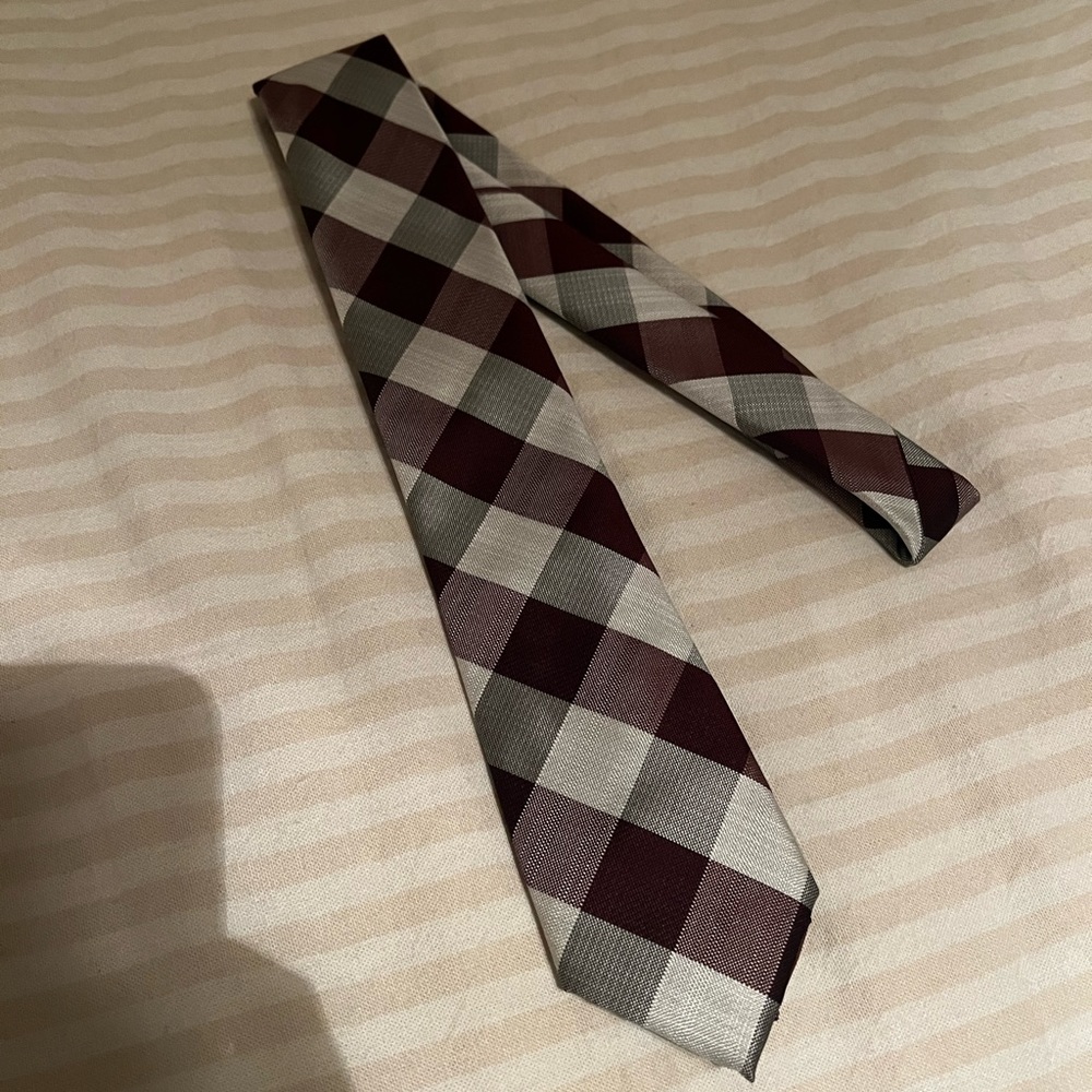 Maroon/White Checkered Tie